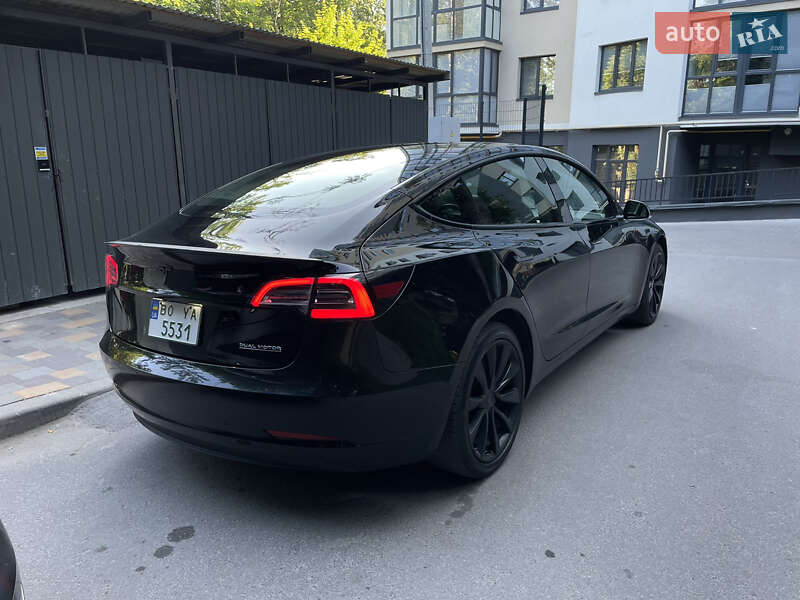 Седан Tesla Model 3 2019 в Тернополе