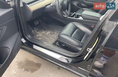 Седан Tesla Model 3 2019 в 