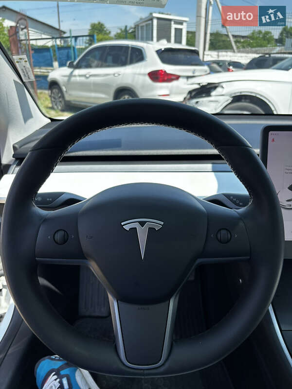 Седан Tesla Model 3 2019 в Стрые фото 15 Седан Tesla Model 3 2019 в Стрые
