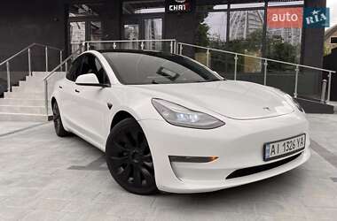 Седан Tesla Model 3 2022 в Киеве