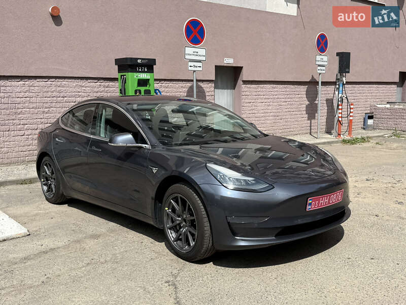 Tesla Model 3 2018