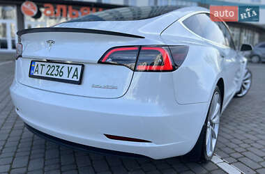 Седан Tesla Model 3 2019 в 