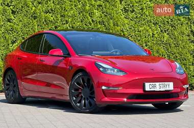 Седан Tesla Model 3 2022 в 