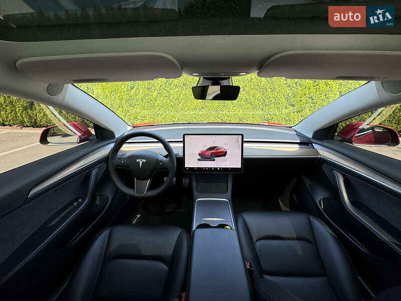 Седан Tesla Model 3 2022 в Стрые