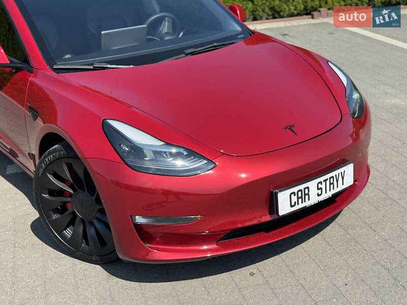 Седан Tesla Model 3 2022 в Стрые