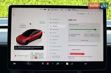 Седан Tesla Model 3 2022 в 