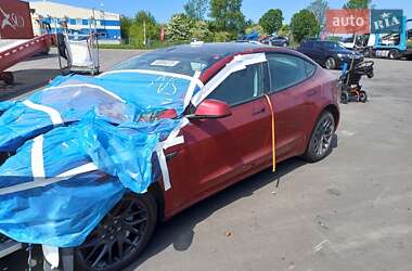 Седан Tesla Model 3 2024 в 