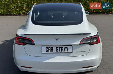 Седан Tesla Model 3 2019 в 
