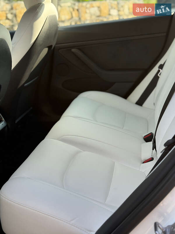 Седан Tesla Model 3 2021 в Калуше фото 19 Седан Tesla Model 3 2021 в Калуше