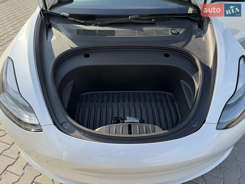 Седан Tesla Model 3 2021 в Калуше фото 23 Седан Tesla Model 3 2021 в Калуше