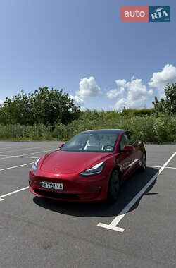 Седан Tesla Model 3 2020 в 