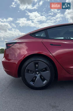 Седан Tesla Model 3 2020 в 