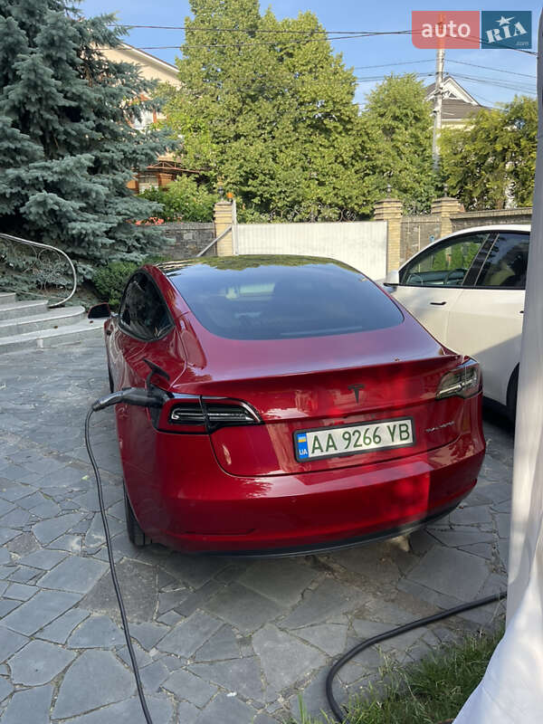 Седан Tesla Model 3 2018 в Киеве