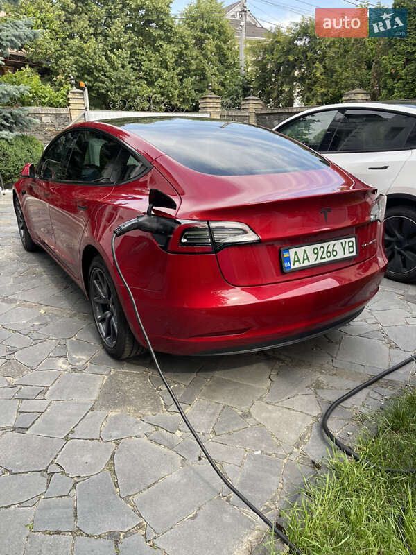 Седан Tesla Model 3 2018 в Киеве