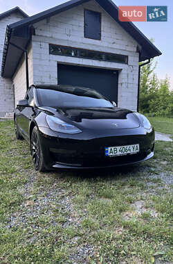 Седан Tesla Model 3 2021 в Виннице