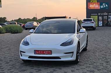 Седан Tesla Model 3 2023 в 