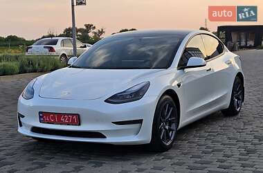 Седан Tesla Model 3 2023 в 