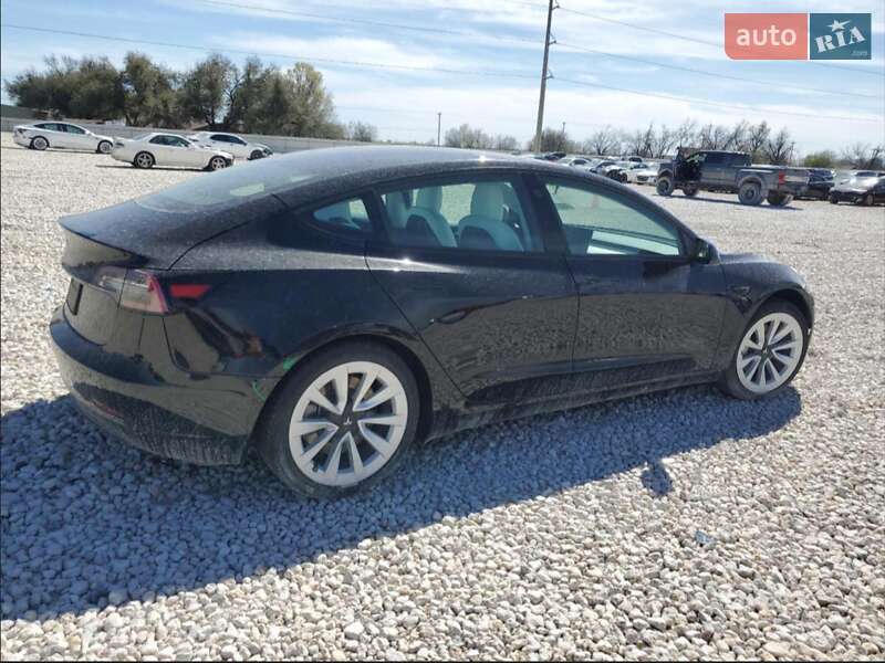Седан Tesla Model 3 2022 в Львові