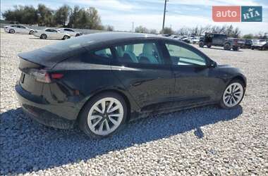 Седан Tesla Model 3 2022 в 