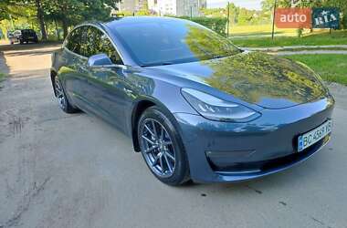 Седан Tesla Model 3 2020 в 