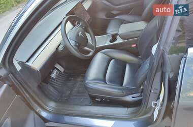 Седан Tesla Model 3 2020 в 