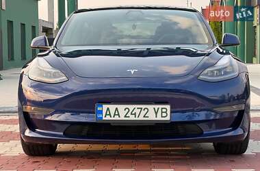 Седан Tesla Model 3 2021 в 
