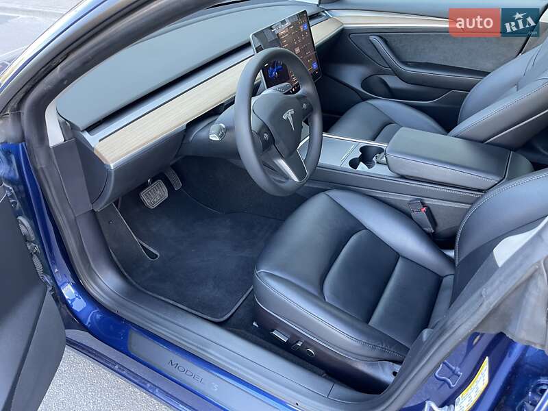 Седан Tesla Model 3 2022 в Киеве