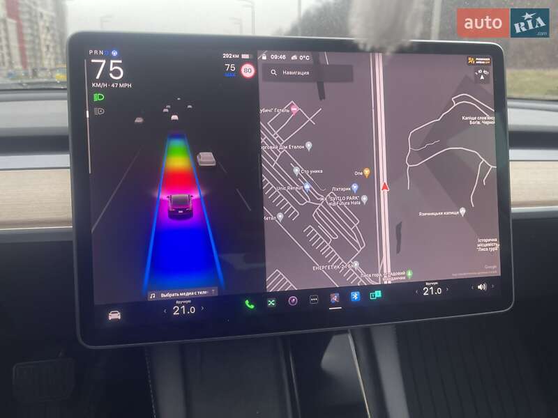 Седан Tesla Model 3 2022 в Киеве