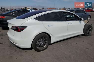 Седан Tesla Model 3 2018 в 