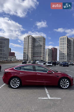 Седан Tesla Model 3 2019 в 