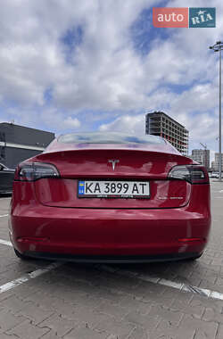 Седан Tesla Model 3 2019 в 