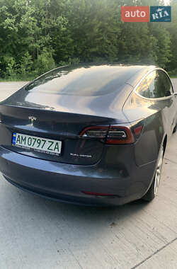 Седан Tesla Model 3 2019 в 