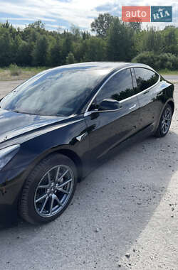 Седан Tesla Model 3 2019 в 