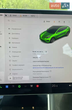 Седан Tesla Model 3 2019 в 