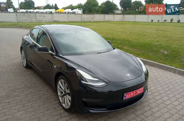 Седан Tesla Model 3 2019 в 
