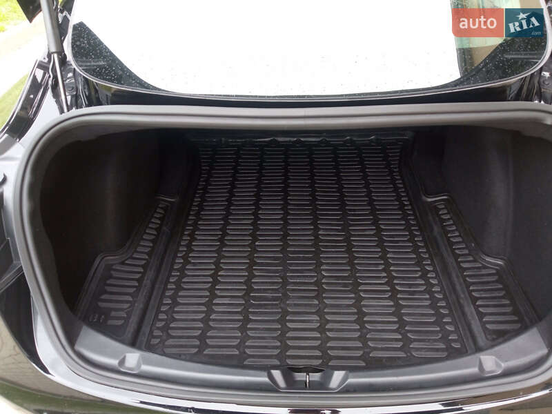 Седан Tesla Model 3 2019 в Радехове фото 19 Седан Tesla Model 3 2019 в Радехове