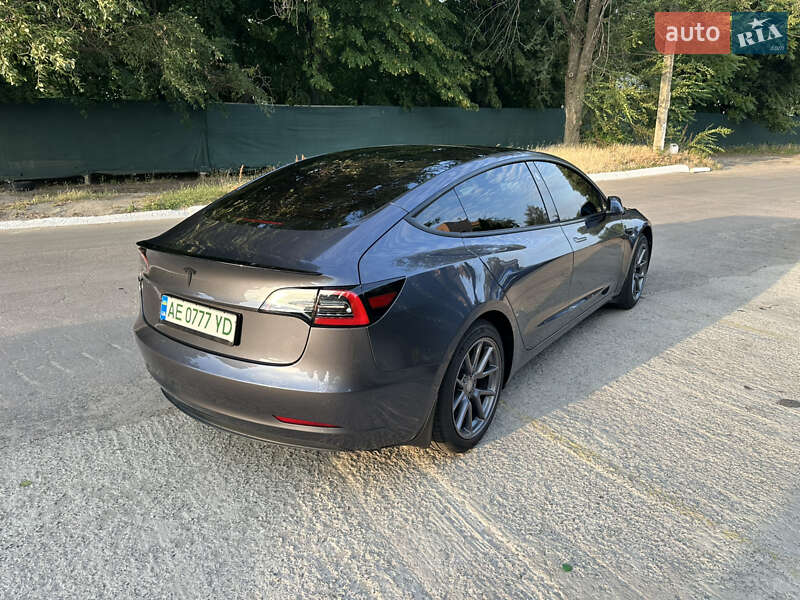 Седан Tesla Model 3 2023 в Дніпрі