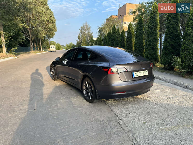Седан Tesla Model 3 2023 в Дніпрі