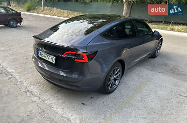 Седан Tesla Model 3 2023 в 
