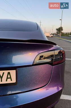 Седан Tesla Model 3 2018 в 