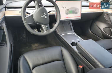 Седан Tesla Model 3 2021 в 