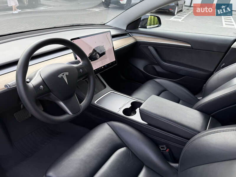 Седан Tesla Model 3 2022 в Ровно фото 15 Седан Tesla Model 3 2022 в Ровно
