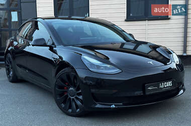 Седан Tesla Model 3 2021 в 