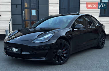 Седан Tesla Model 3 2021 в 