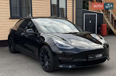Седан Tesla Model 3 2021 в 