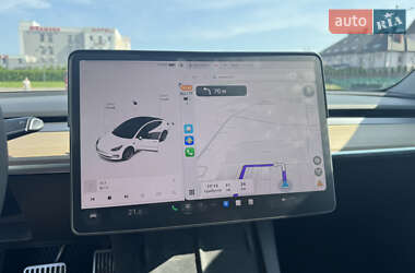 Седан Tesla Model 3 2021 в 