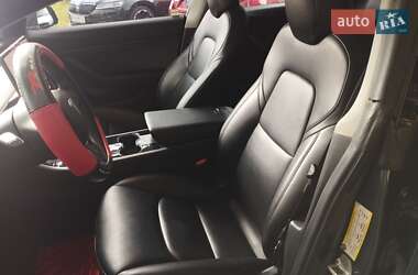 Седан Tesla Model 3 2019 в 