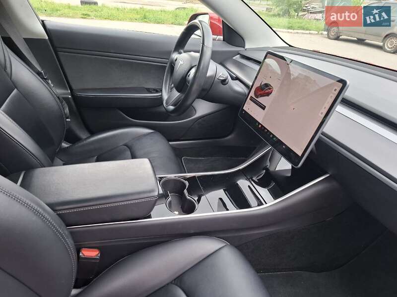 Седан Tesla Model 3 2018 в Харькове