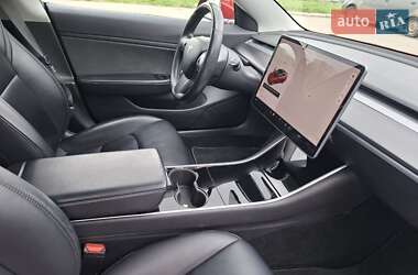 Седан Tesla Model 3 2018 в 