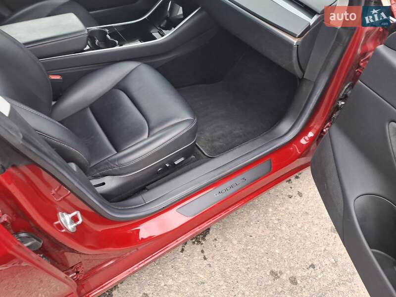 Седан Tesla Model 3 2018 в Харькове